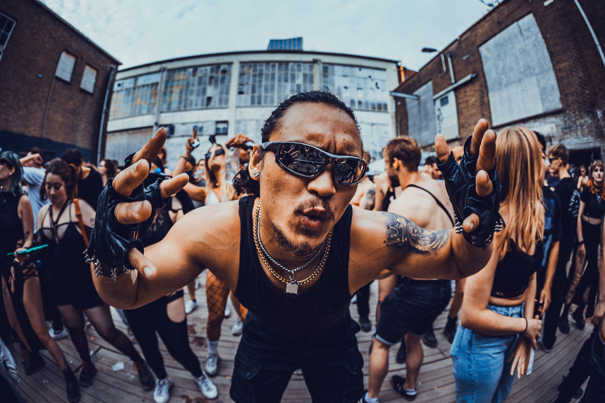 Loading... just a sec